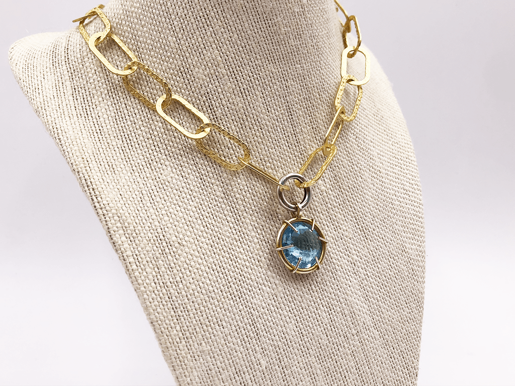 Gorgeous Infinity Collection Golden Grip