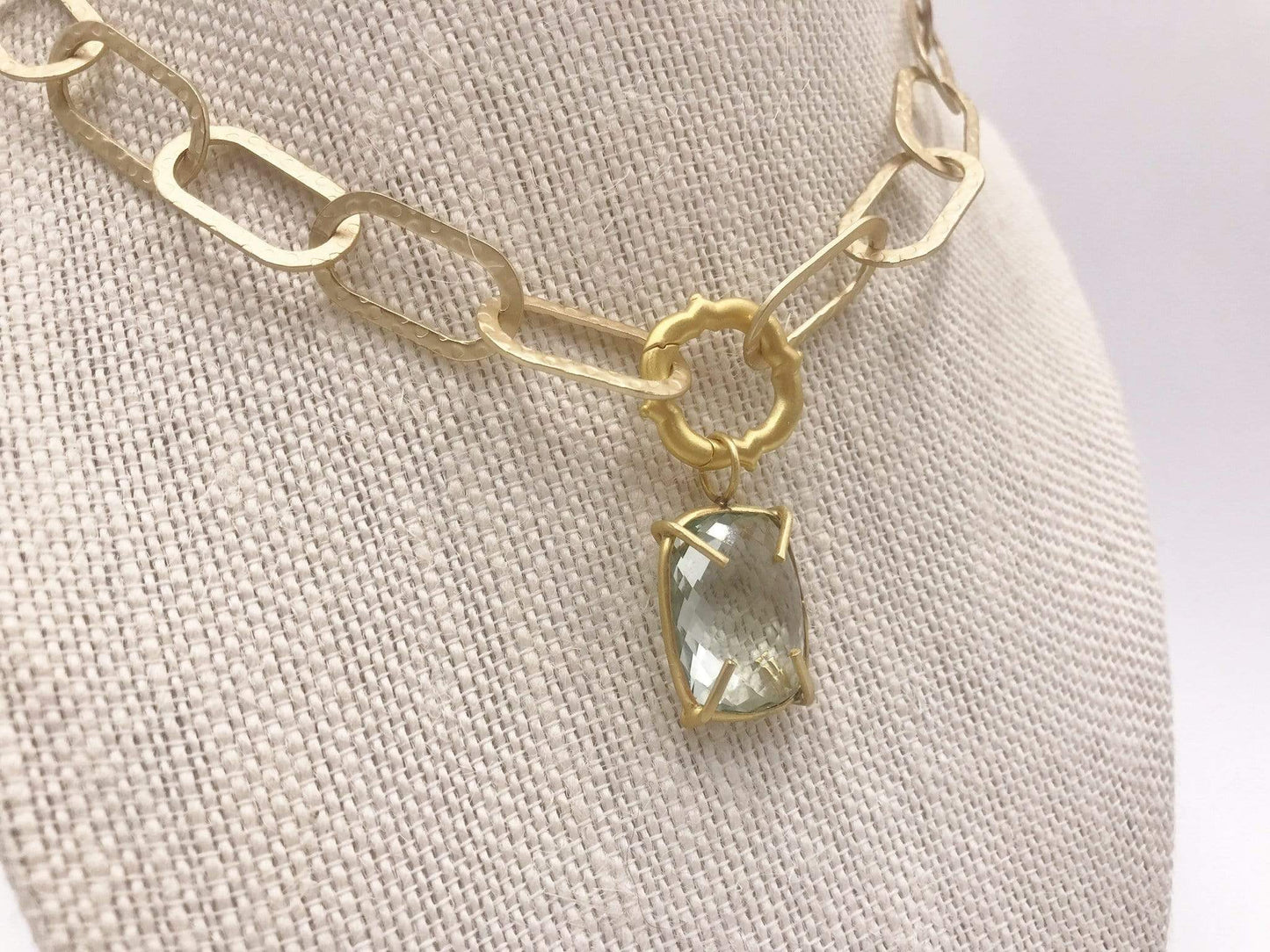 Gorgeous Infinity Collection Golden Grip