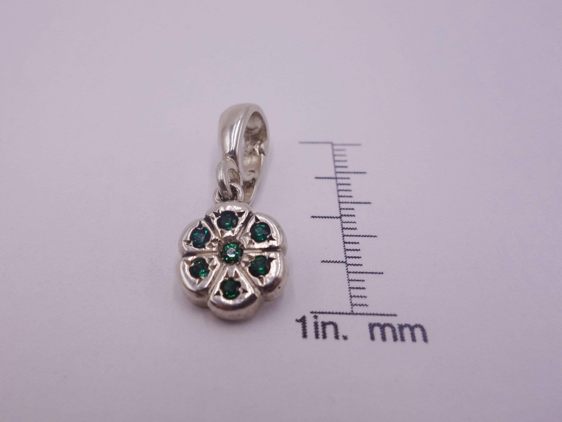 Green Sapphire Silver Flower Pendant